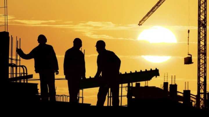 Reforma laboral que planean el gobierno nacional y empresarios: jornada de 13 horas diarias de trabajo