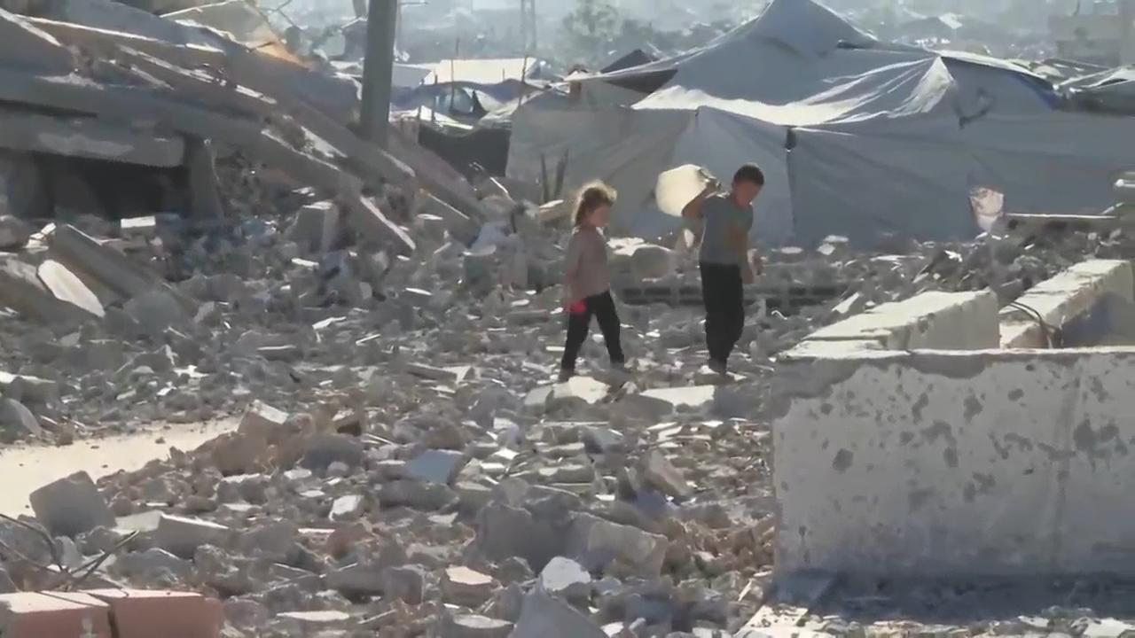 Palestinians in Gaza torn between skepticism and hope as ceasefire holds but questions loom