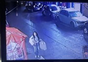 Cámaras captan a joven parecida a Kimberly Moya en video