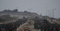 Thousands of Palestinians return to what's left of their homes as Gaza ceasefire takes effect