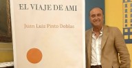El escritor malagueño Juan Luis Pinto presenta 'El viaje de Ami', su nueva novela sobre la migración