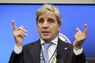 Caputo asegura que están explorando otras vías de ayuda financiera con EEUU