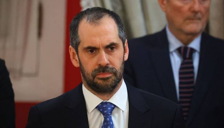 Ministro de Hacienda, Nicolás Grau, participará este domingo en Estado Nacional