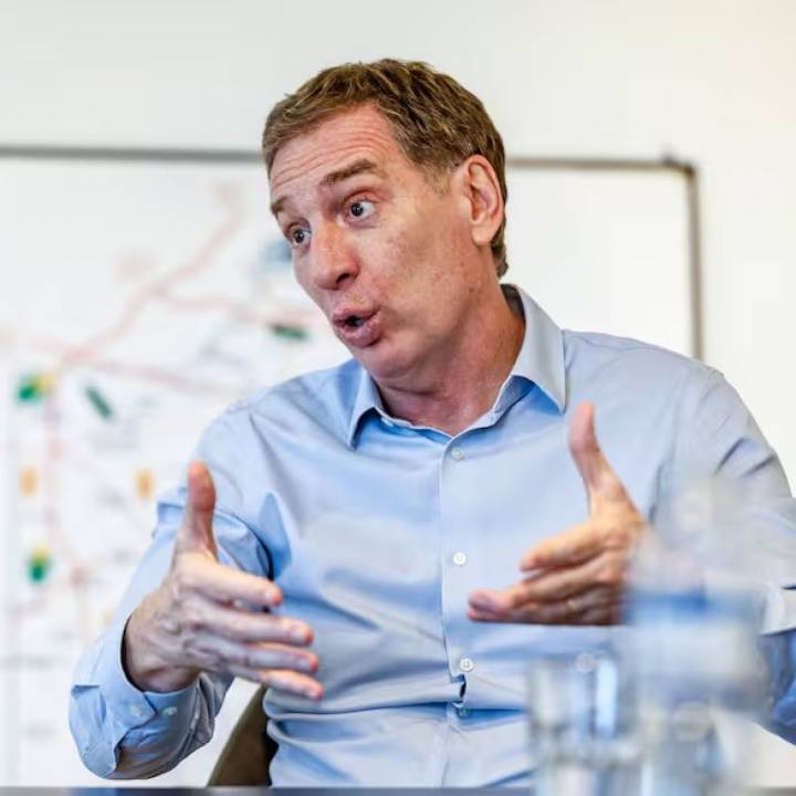 La Cámara Electoral aceptó que se impriman nuevos afiches con la cara de Diego Santilli para las mesas de votación bonaerenses