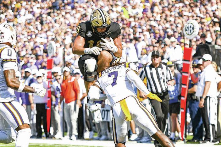 College highlights: Pavia does it again as No. 17 Vanderbilt beats No. 10 LSU