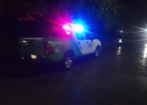 JOVEN SE ARROJÓ A LA CORRIENTE