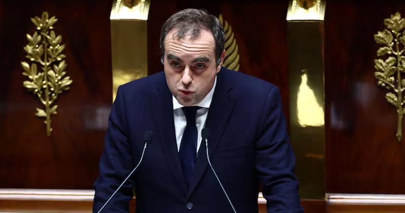 France to Initiate Discussions on Reforming New Caledonia's Statute by Year