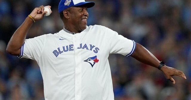 Joe Carter still feeling the love from Blue Jays fans 32 years after famous home run