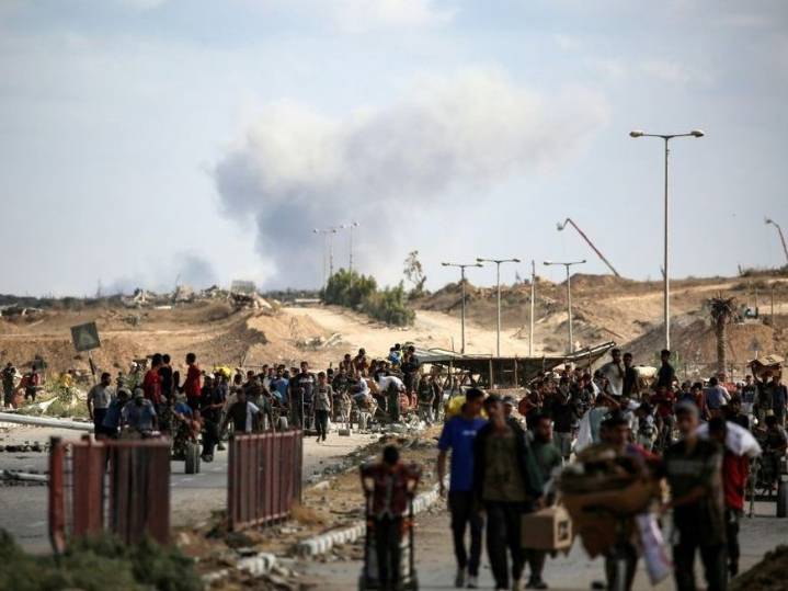 Israel, Hamas due in Egypt for ceasefire talks