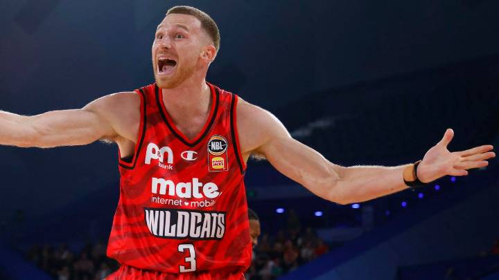 Perth Wildcats cop NBL thrashing from Sydney Kings as Dylan Windler suffers ankle injury