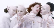 Movistar Plus+ emitirá 'Silencio', la serie 'woke' de Eduardo Casanova sobre vampiras con VIH