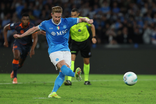 Kevin De Bruyne sale lesionado tras marcar penal en victoria 3