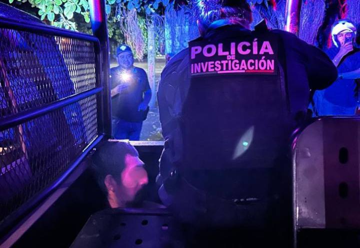 Sujeto mata a golpes a su perro frente a sus pequeños hijos en Cancún