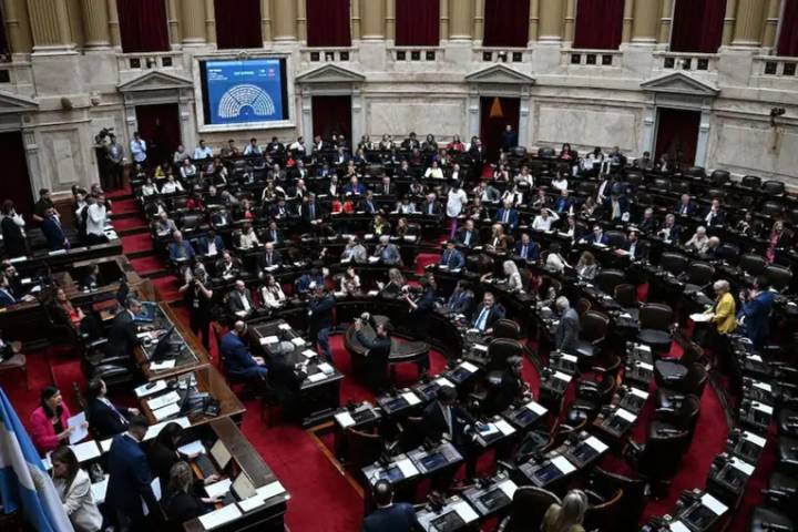 El Gobierno nacional convocará a sesiones extraordinarias para el debate del Presupuesto 2026