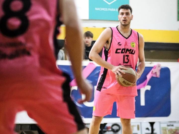 Básquet: Comu ganó y dejó la pelea entre Gutiérrez y Alianza