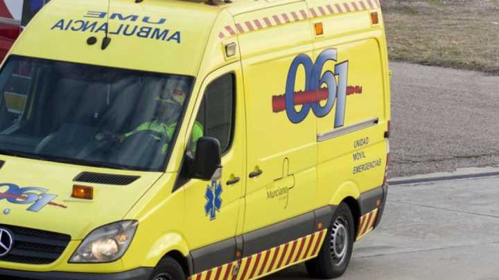 Apuñalan a un hombre en el cuello en plena calle en Cartagena