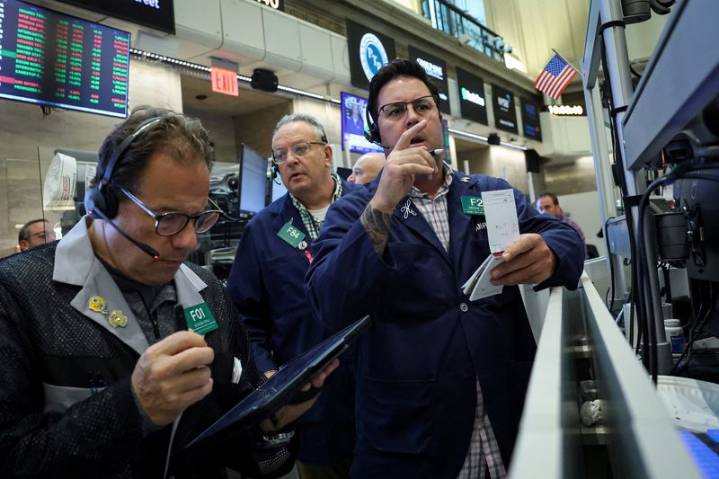 Wall St futures hit record highs on US-China optimism; tech results in focus