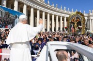 Saludo del Papa a la Hermandad del Señor de los Milagros