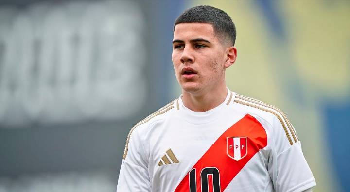 ¿Rechazó? Felipe Chávez deja impactante publicación tras ser convocado a la selección peruana