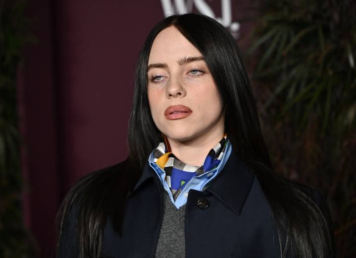 Billie Eilish lanza una crítica a los multimillonarios con Mark Zuckerberg entre el público