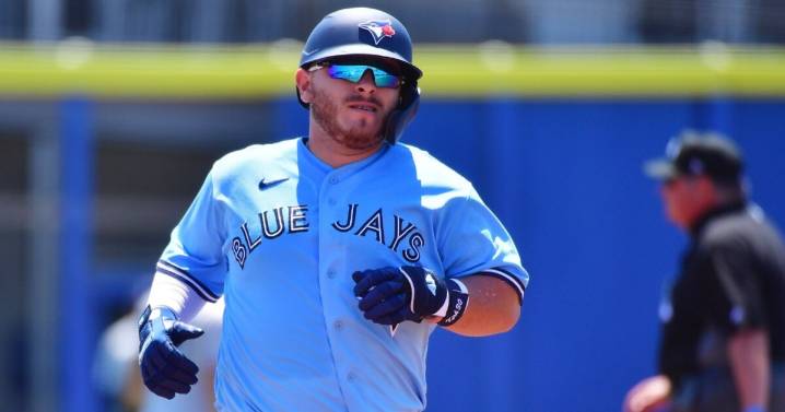 ¡GOLPE SOBRE LA MESA! Mexicano ESTRELLA contribuye a paliza contra los New York Yankees