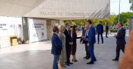 Sánchez, recibido en Cáceres con una lluvia de insultos y abucheos