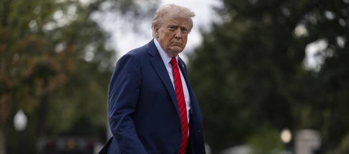 Trump anunció aranceles del 100% a China por su postura comercial "hostil"