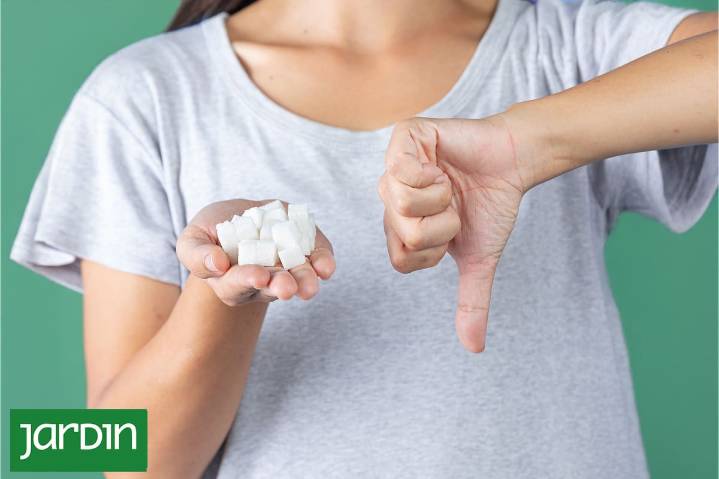 Trucos virales. Qué pasa realmente si regás tus plantas con leche o con agua con azúcar