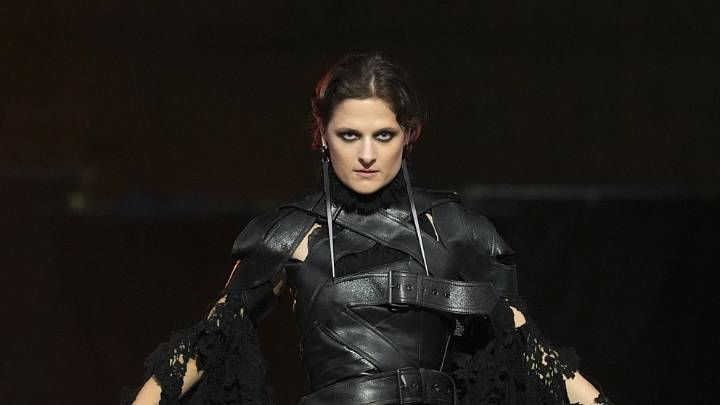 Louisa Jacobson Models McQueen’s Take on Edward Scissorhands at Vogue World 2025: Hollywood