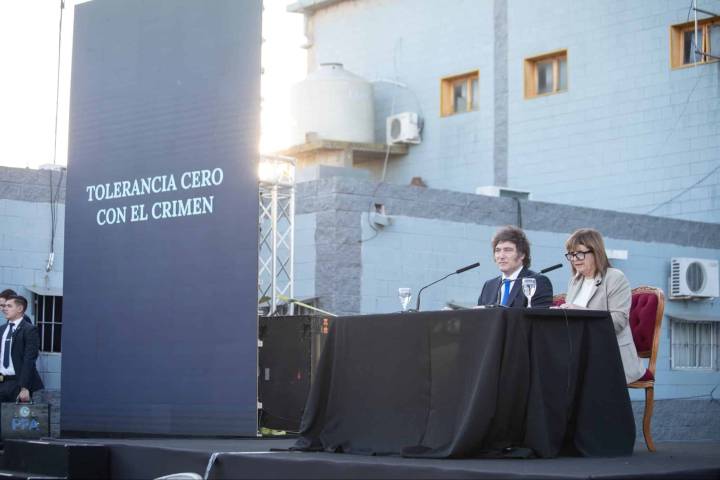 «Los argentinos de bien van a volver a salir a la calle»: Javier Milei presentó el nuevo Código Penal