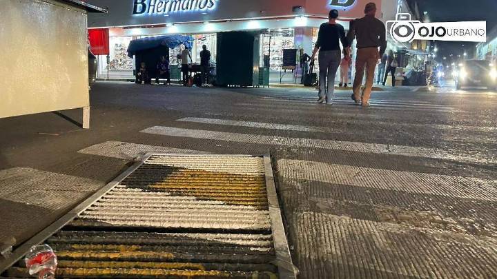 Persisten malos olores en el Centro de Parral; JMAS señala que se podría deber a drenaje pluvial