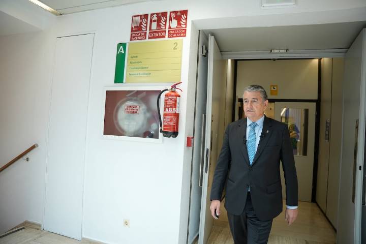 La Junta de Andalucía reconoce que un fallo informático  impide acceder a pruebas diagnósticas en la aplicación de Salud