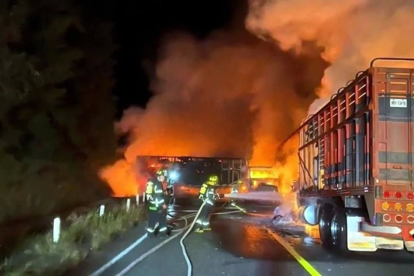 Desatan nαrcøbloqueos en Michoacán tras operativos