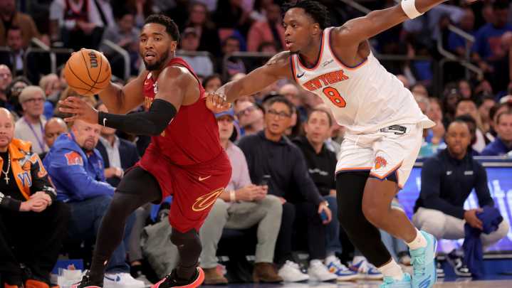 No 15-0 start this season for Cavs, who lose opener to Knicks in NYC