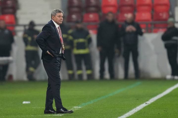 Dragan Stojković resigns as Serbia coach following defeat to Albania in World Cup qualifying