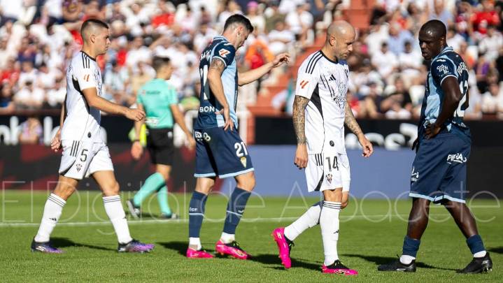 La derrota del Albacete ante el Córdoba, en imágenes