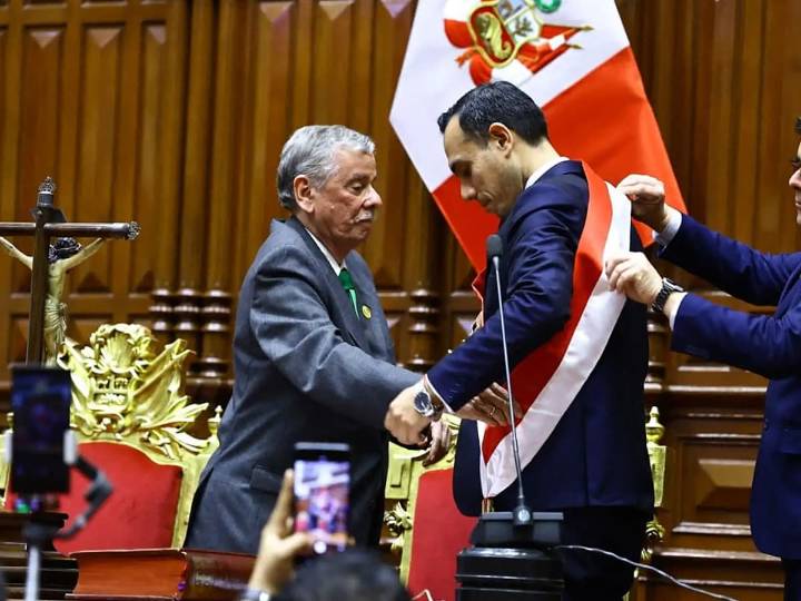 Por “incapacidad moral”, destituyen fast track a Boluarte