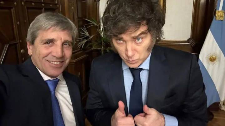 Guillermo Hang: “Mientras Milei canta, Caputo negocia el futuro económico del país”