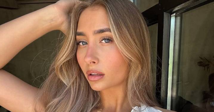 Lily Phillips wants 'sex with beloved royal's ghost' as she makes paranormal confession