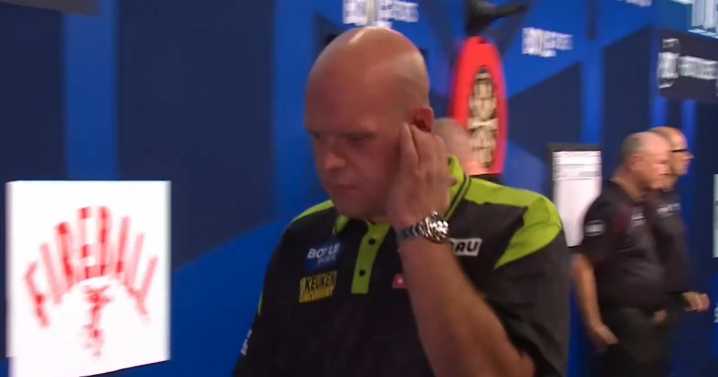 Michael van Gerwen crashes out of Grand Prix and destroyed by Dirk van Duijvenbode