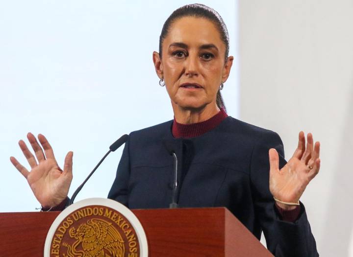 Investiga FGR a empresarios de EU por vínculos con 'huachicol' fiscal: Sheinbaum