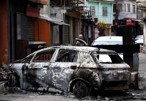 Megaoperativo policial contra la banda criminal Comando Vermelho deja 64 muertos en favelas de Río de Janeiro