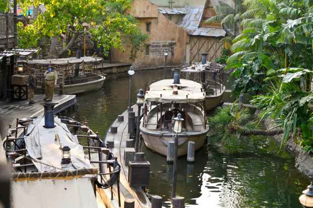 Disneyland Jungle Cruise skippers memorize 600 ‘dad jokes’