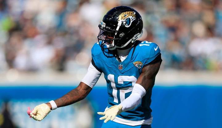 NFL news: Jaguars' Travis Hunter suffers injury in practice, lands on IR