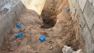 Albañiles encuentran restos óseos de mujer en una construcción