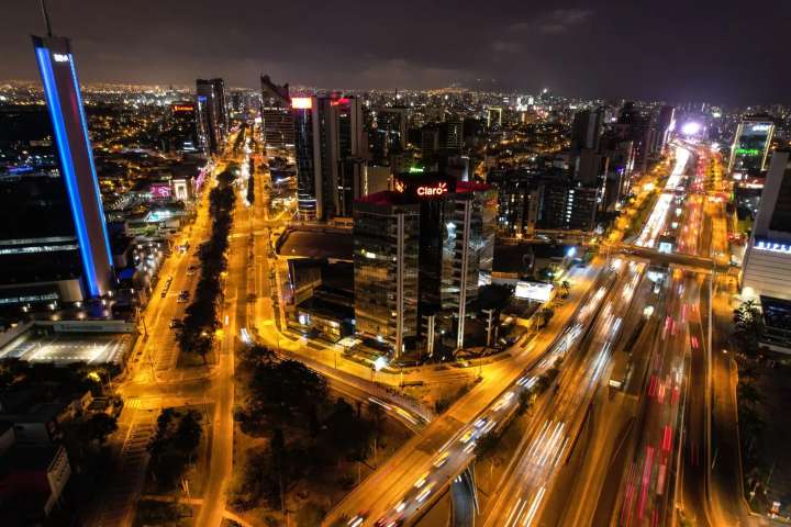 Expectativas económicas se mantienen sólidas en Perú pese a año preelectoral