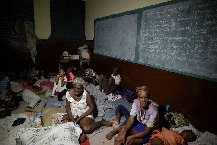 El paso del huracán ‘Melissa’ por Jamaica y Cuba, en imágenes