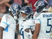 NFL Roundup: Titans rally late to edge Cardinals 22