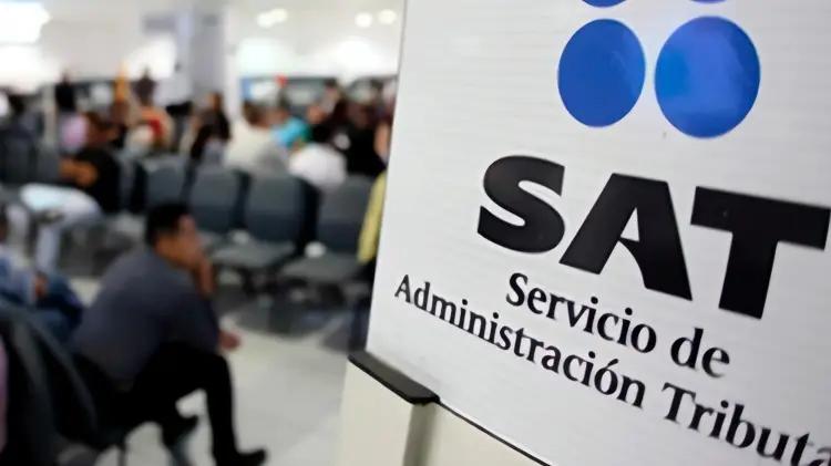 Paro de trabajadores del SAT por demandas laborale...