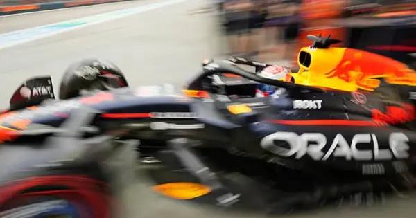 Va Verstappen por todo en Singapur